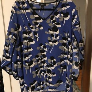 Alfani tunic blouse, size 16. Periwinkle blue, gray, black, and white. Lovely!